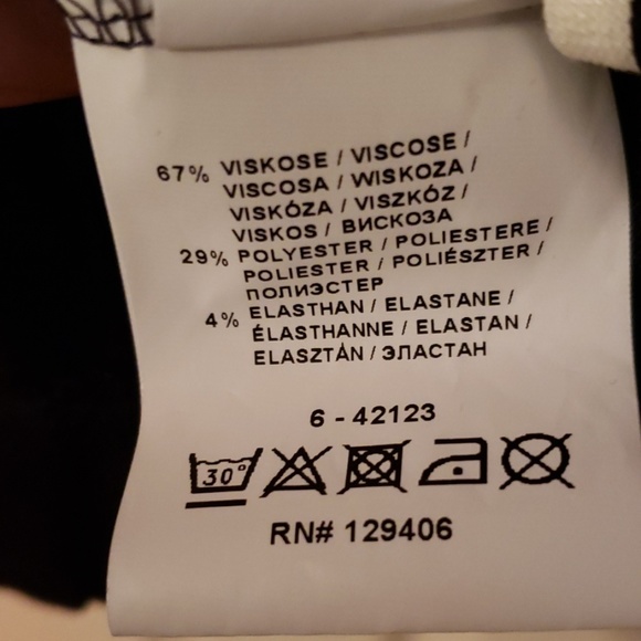 Black with white lines long sleeve Venus dress - Picture 2 of 4